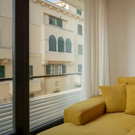 Platz Apartment