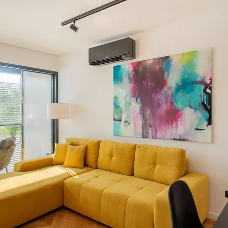 Platz Apartment